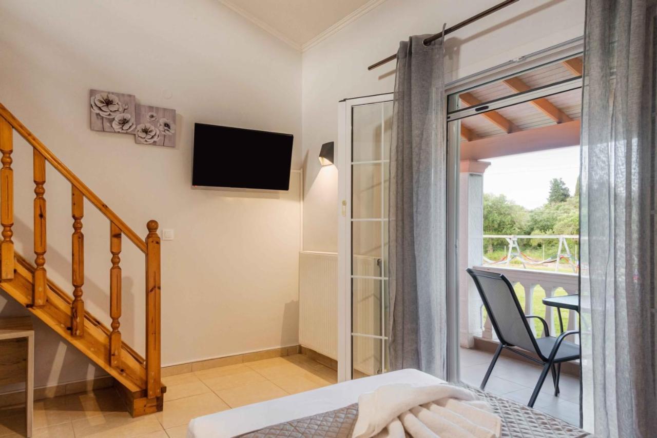 Riposo Studios & Apartments Kavos Bagian luar foto