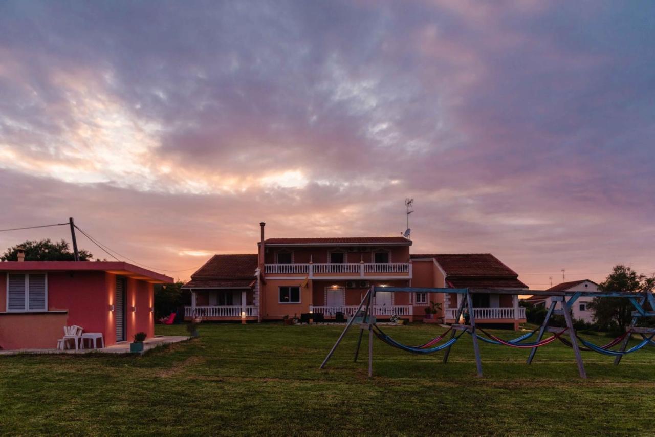 Riposo Studios & Apartments Kavos Bagian luar foto