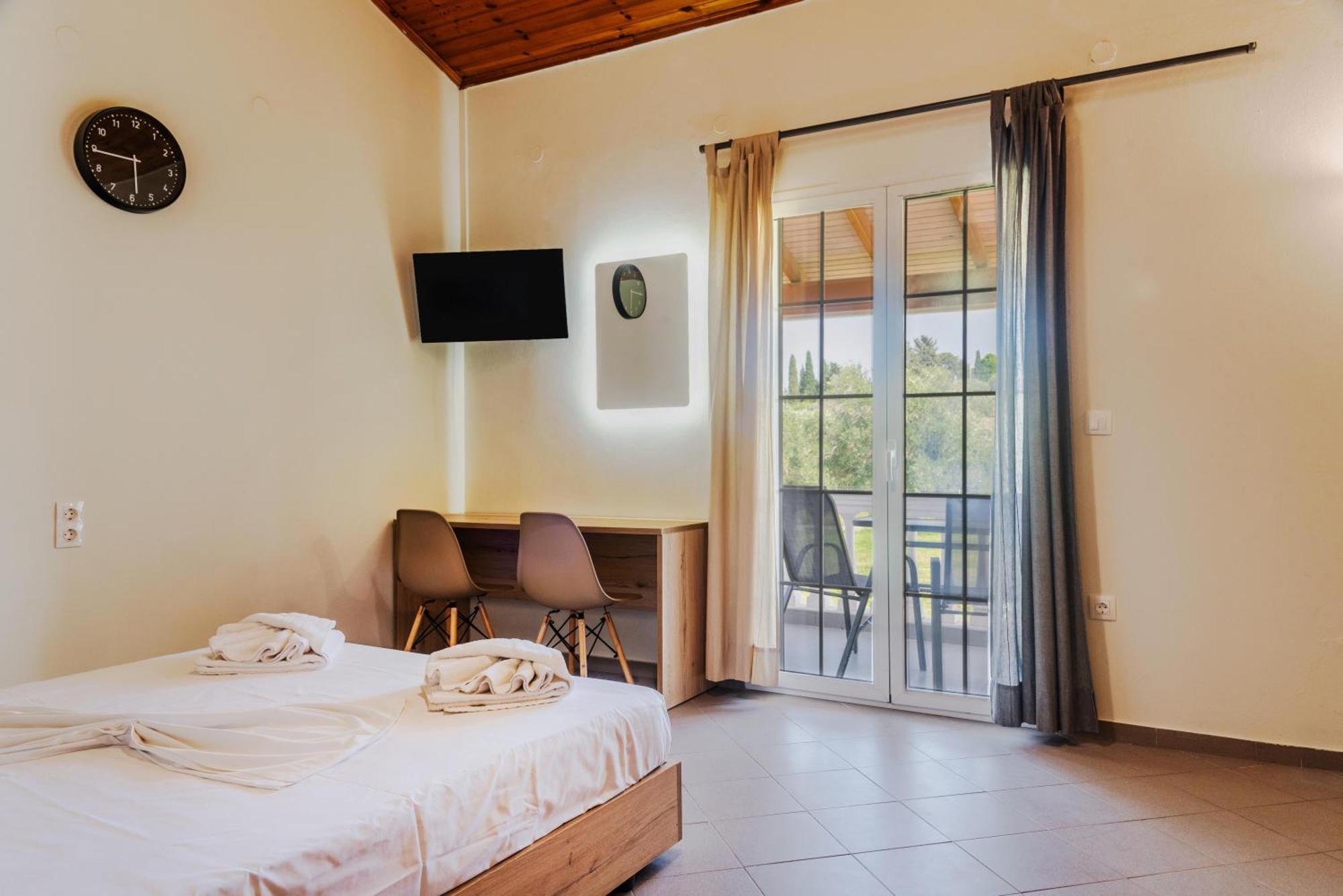 Riposo Studios & Apartments Kavos Bagian luar foto
