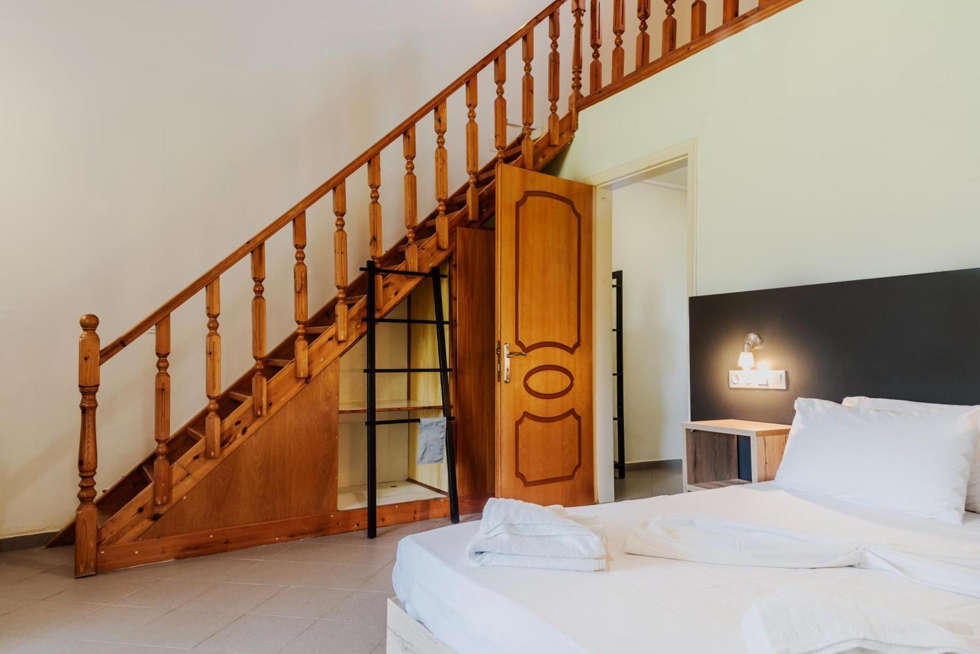 Riposo Studios & Apartments Kavos Bagian luar foto