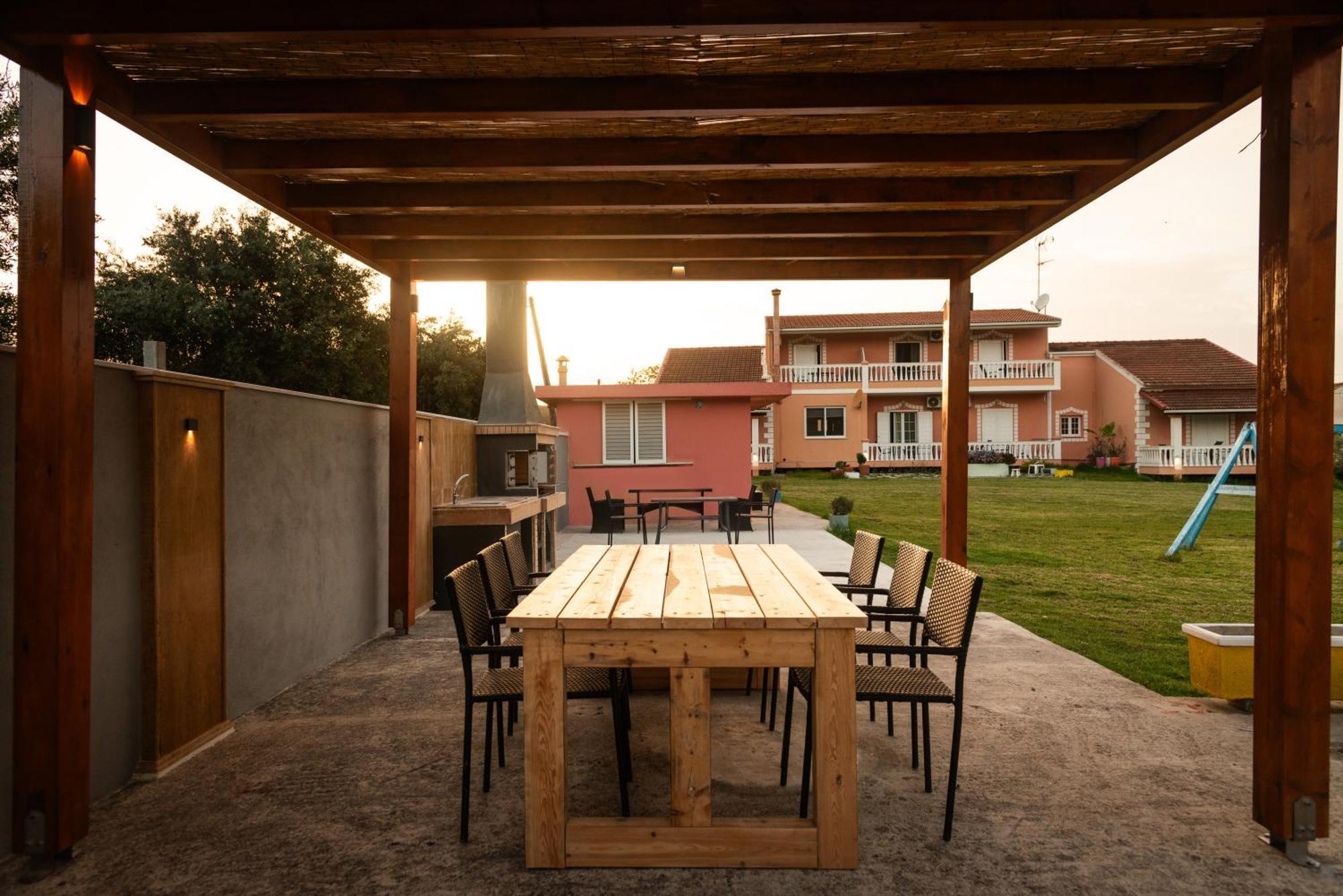 Riposo Studios & Apartments Kavos Bagian luar foto